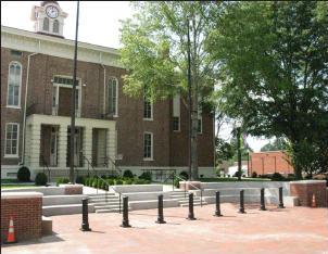Conceived and designed by Ben Page as a gathering place for the community, the ampitheatre behind the courthouse seats nearly 300 people.